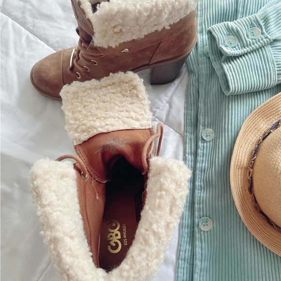 GBG Los Angeles lace up faux fur boots - Picture 10 of 13